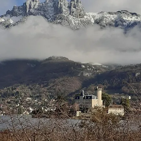 La Carte Postale *